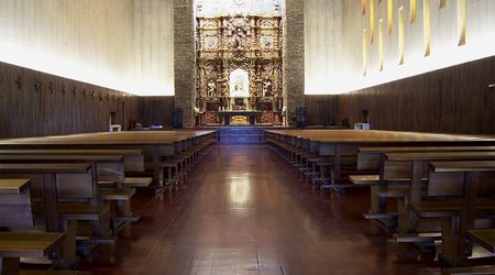 Interior de la Basilica de la Virgen del Camino